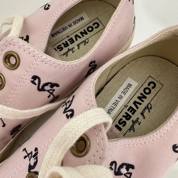 Chuck Taylor Flamingo Converse🦩 - Picture 5 of 9